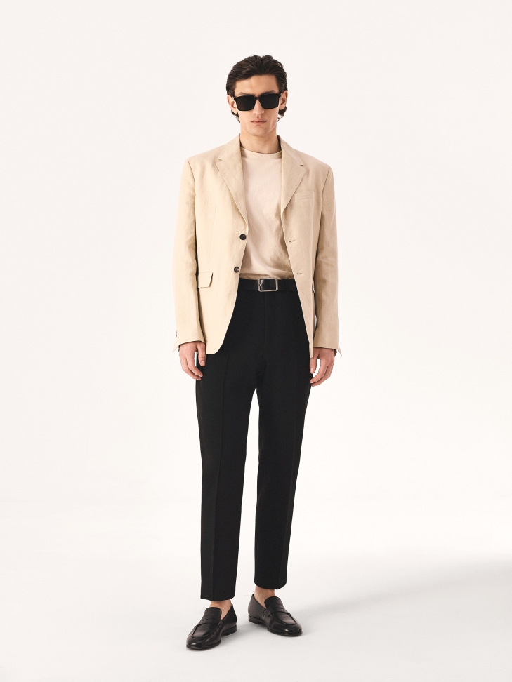 Klasyczne czarne okulary przeciwsłoneczne