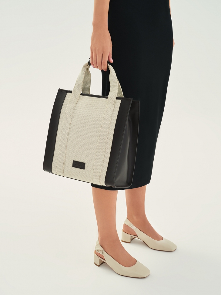 Czółenka damskie off-white z odytą piętą