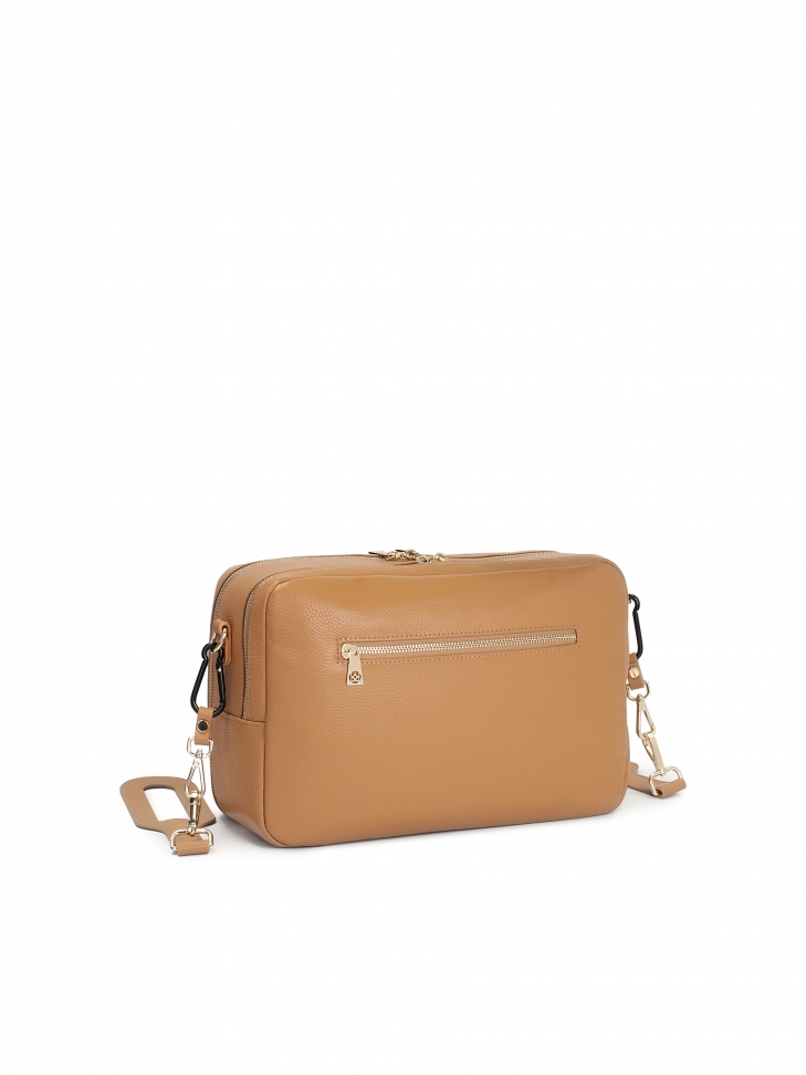 Jasnobrązowa skórzana torebka mommy bag z zaczepami do wózka