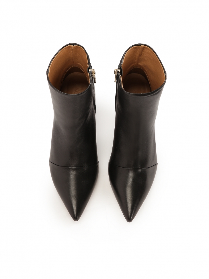 Czarne skórzane botki z kwadratowym obcasem
