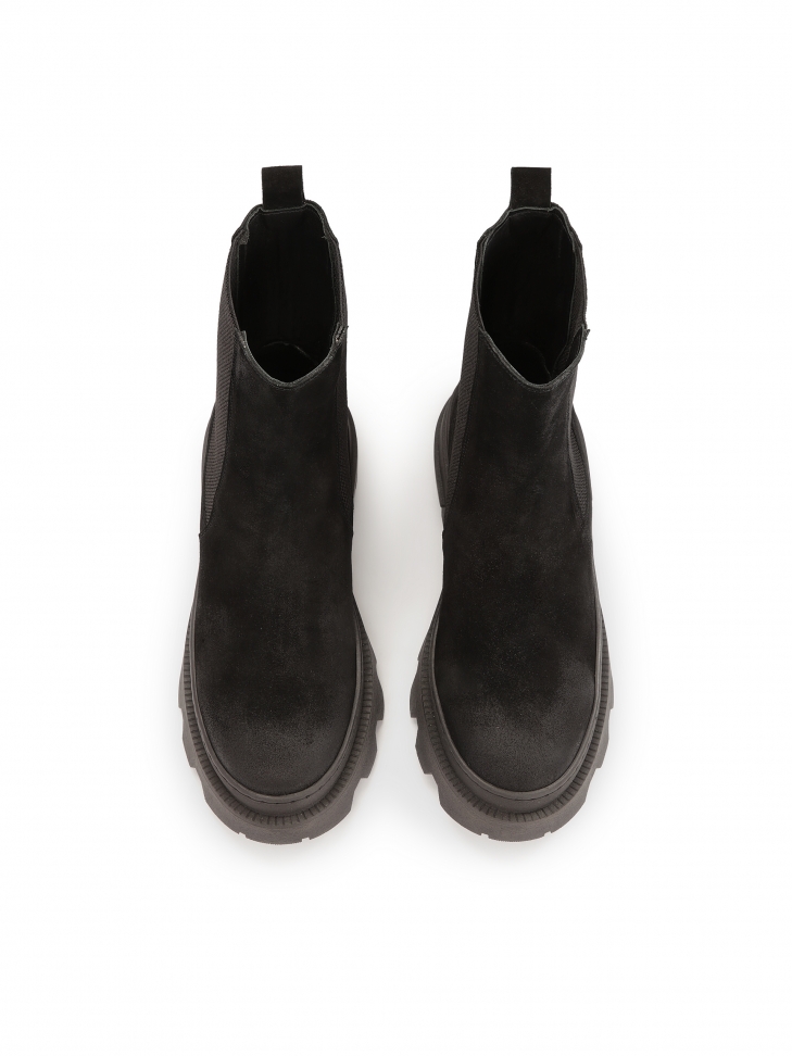 Wsuwane zamszowe botki męskie