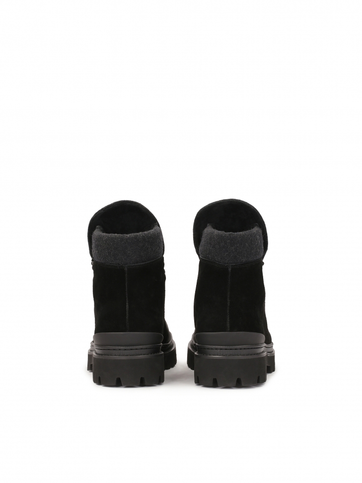 Sznurowane trzewiki z zamszu