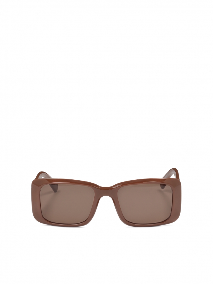 Brązowe podłużne okulary przeciwsłoneczne