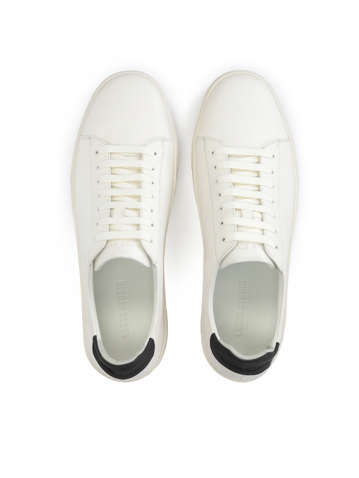 Skórzane sneakersy męskie w białym kolorze