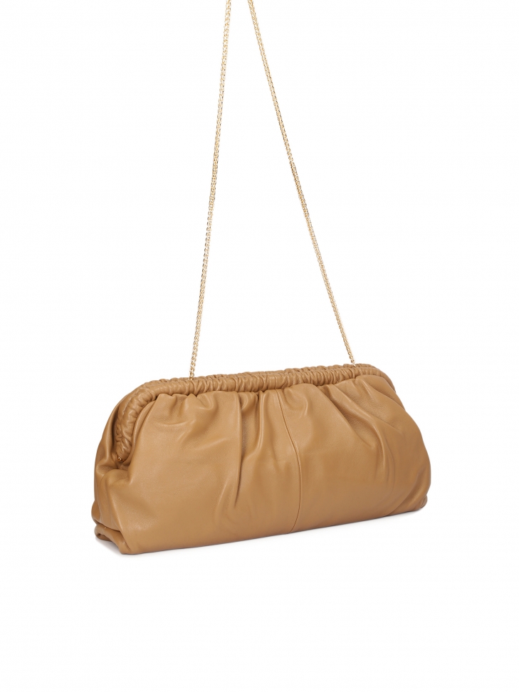 Skórzana torebka z metalową ramą