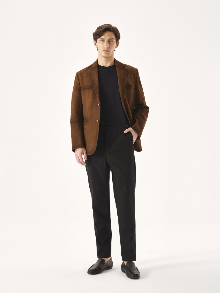 Czarne skórzane mokasyny zdobione perforacją