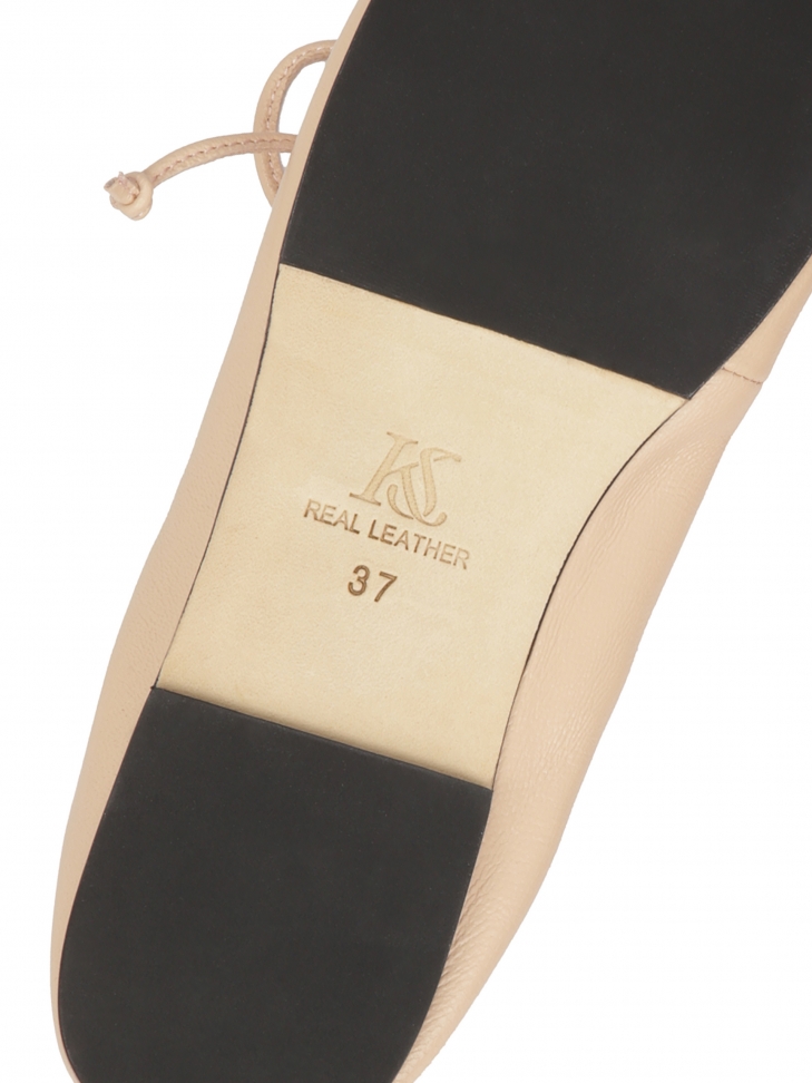 Baleriny z wiązaniem na skórzanej podeszwie