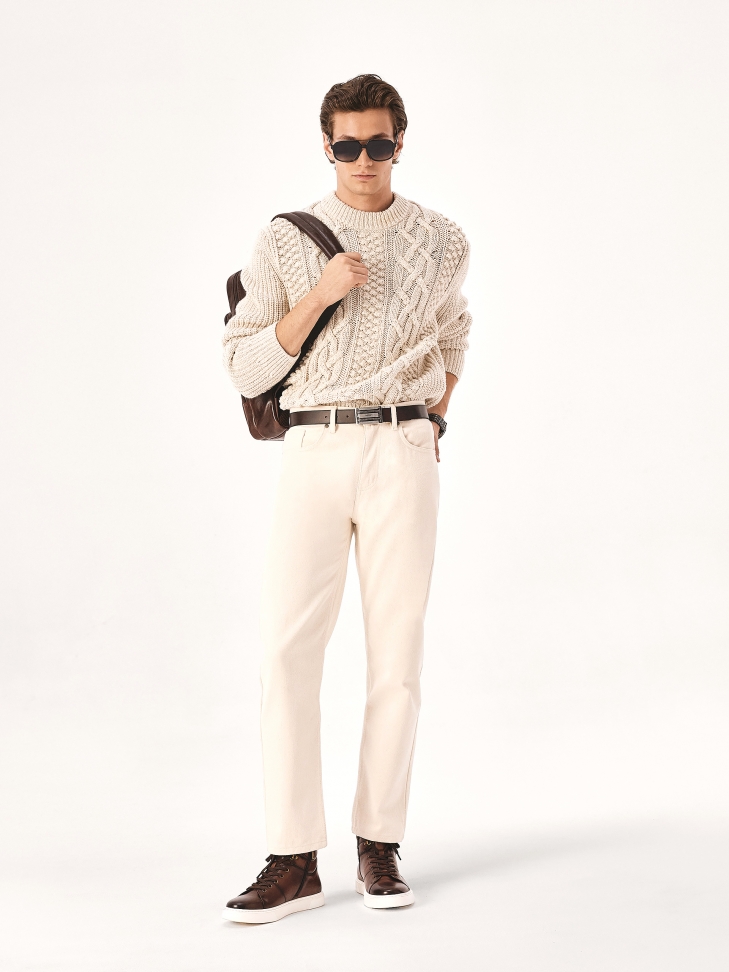 Skórzany dwustronny pasek z dużą klamrą