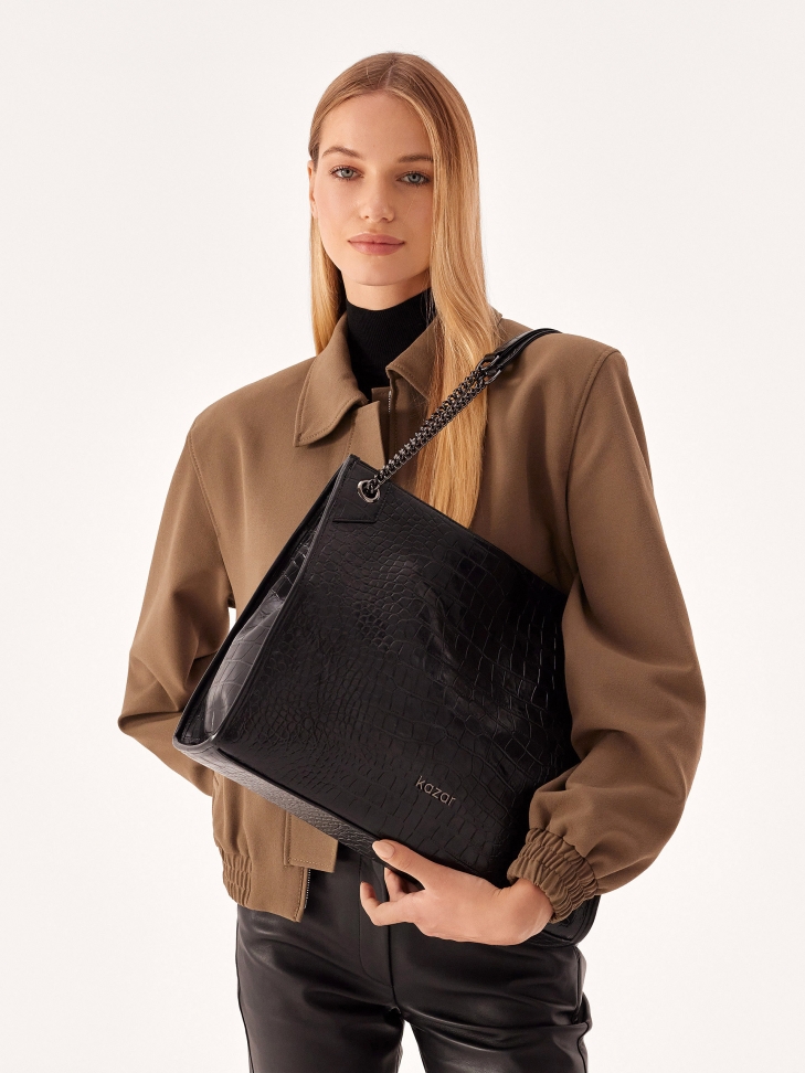 Elegancka torebka z uchwytami na łańcuchach