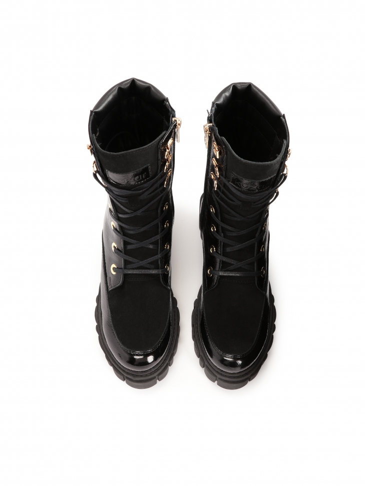 Trzewiki z wysoką cholewką i grubym obcasem