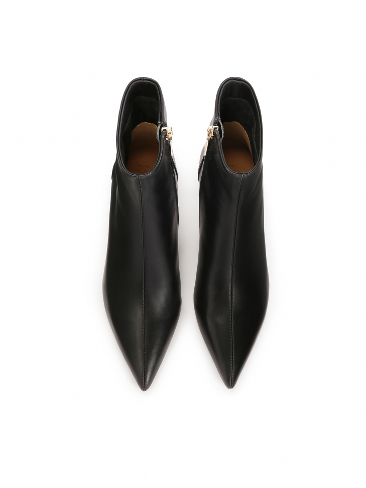 Botki skórzane na obcasie typu kitten