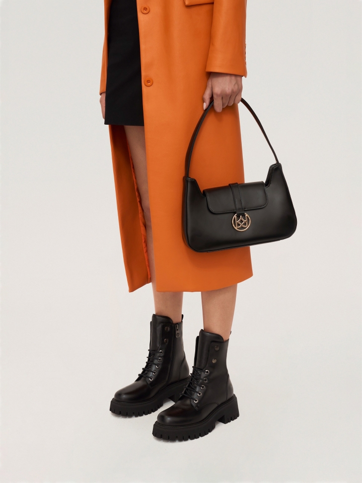 Czarne skórzane trzewiki damskie w militarnym stylu