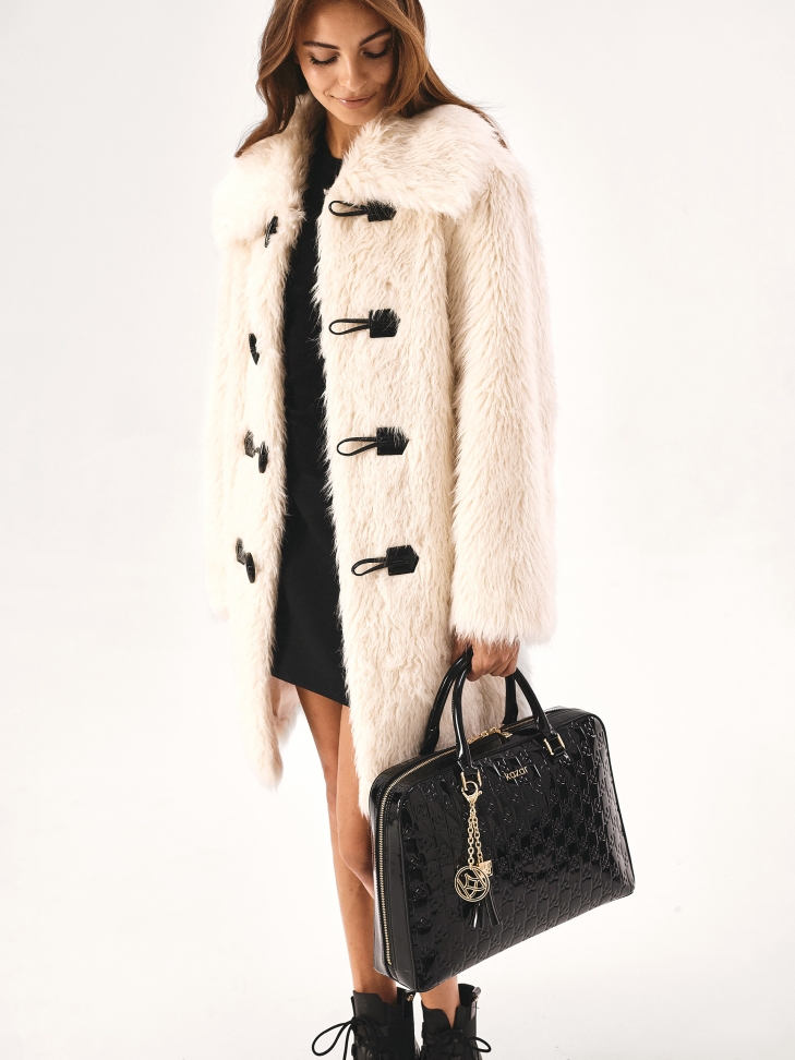 Wizytowa lakierowana torebka typu aktówka