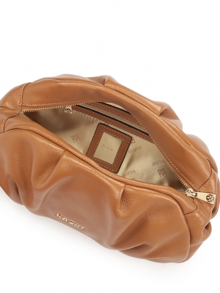 Skórzana pouch bag w kształcie chmurki