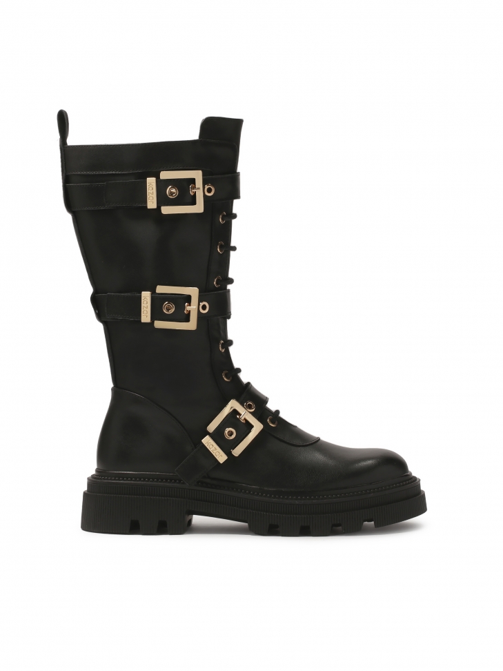 Trzewiki z wysoką cholewką i masywną podeszwą