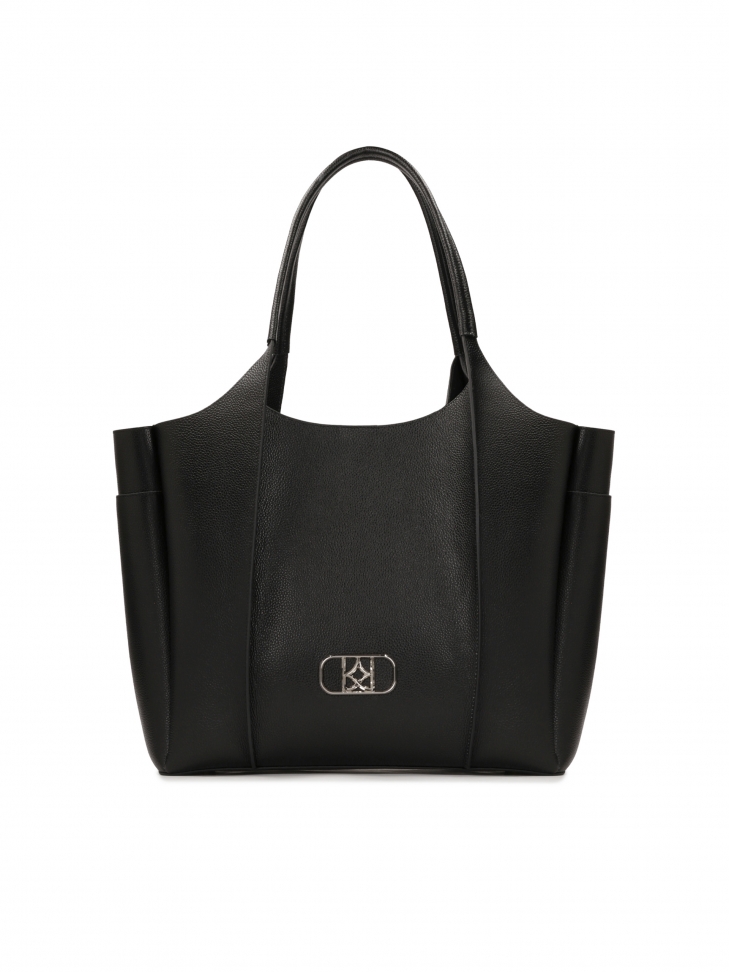 Duża czarna torebka ze srebrnym okuciem