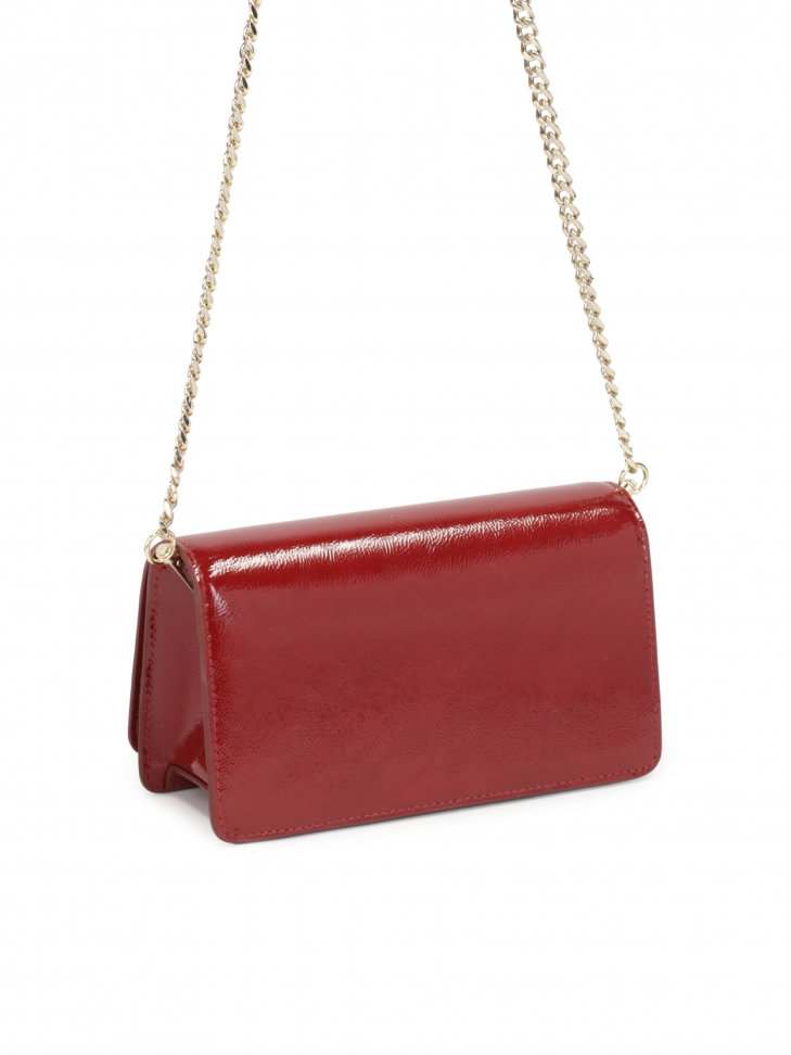 Bordowa torebka z marszczonej lakierowanej skóry