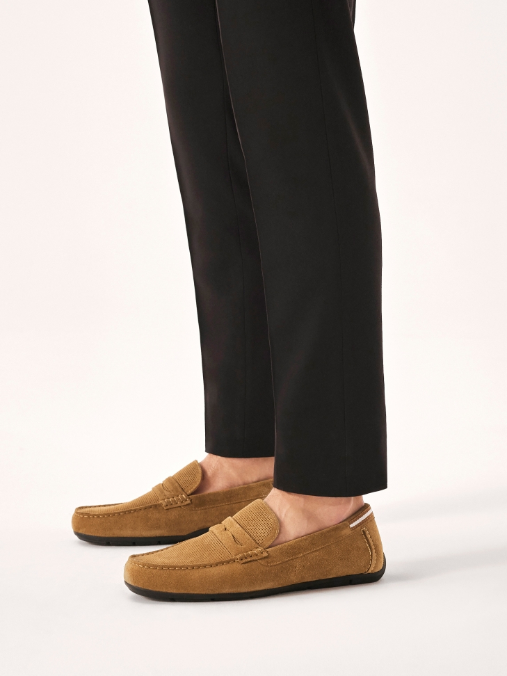 Zamszowe mokasyny na wygodnej podeszwie