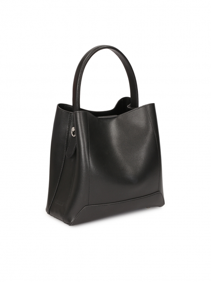 Skórzana czarna torebka z uchwytem do ręki