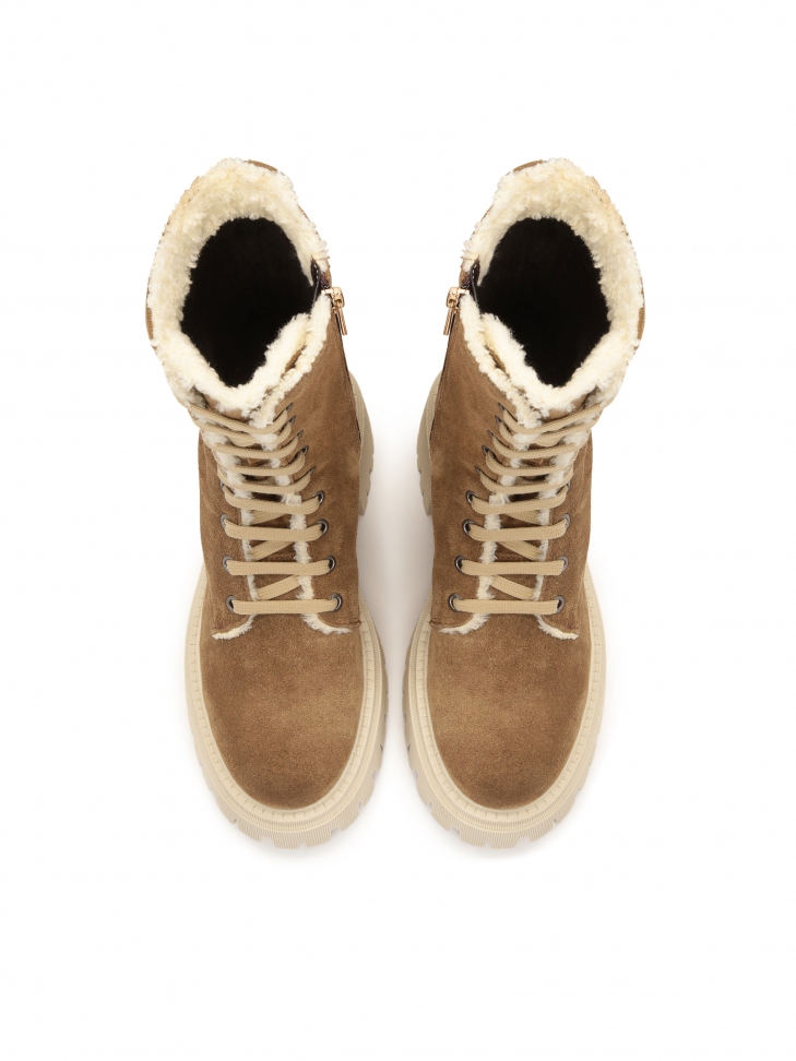 Brązowe trzewiki z zamszu na podeszwie track