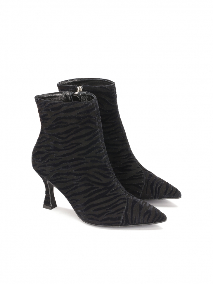 Zjawiskowe botki w zwierzęcy deseń