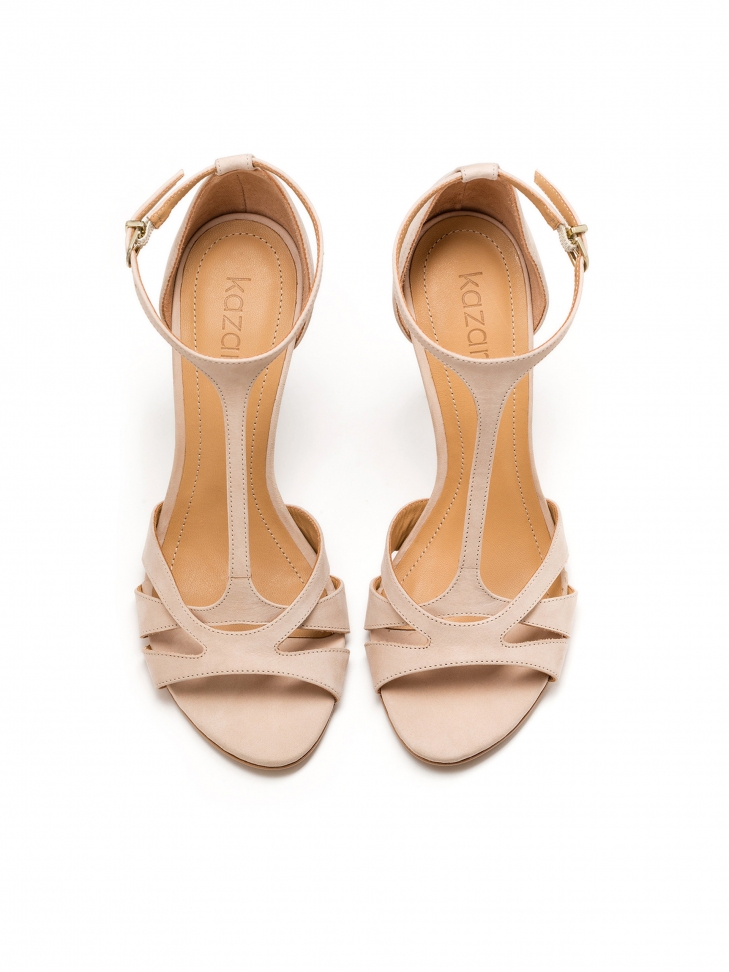 Beżowe sandały damskie