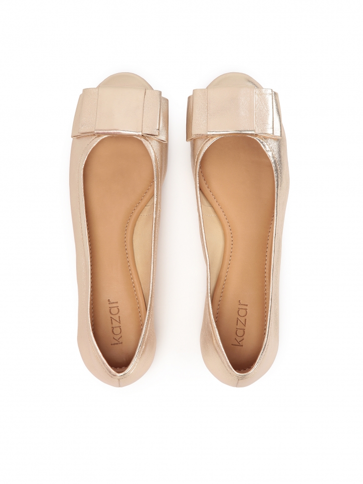 Złote baleriny z oągłym noskiem