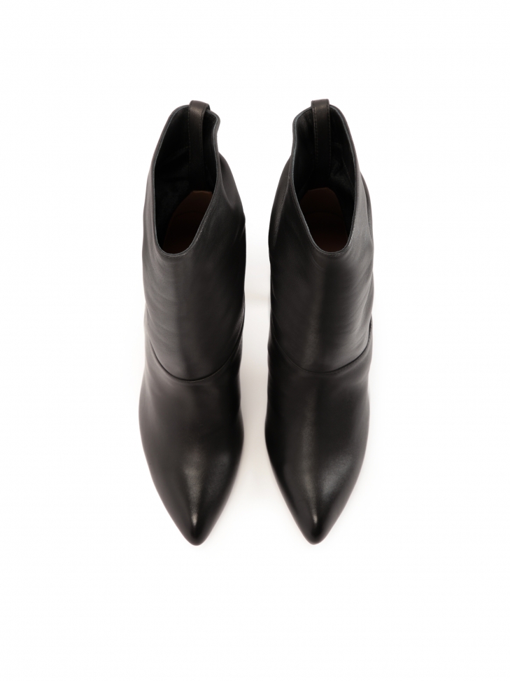 Wsuwane botki z marszczoną cholewką