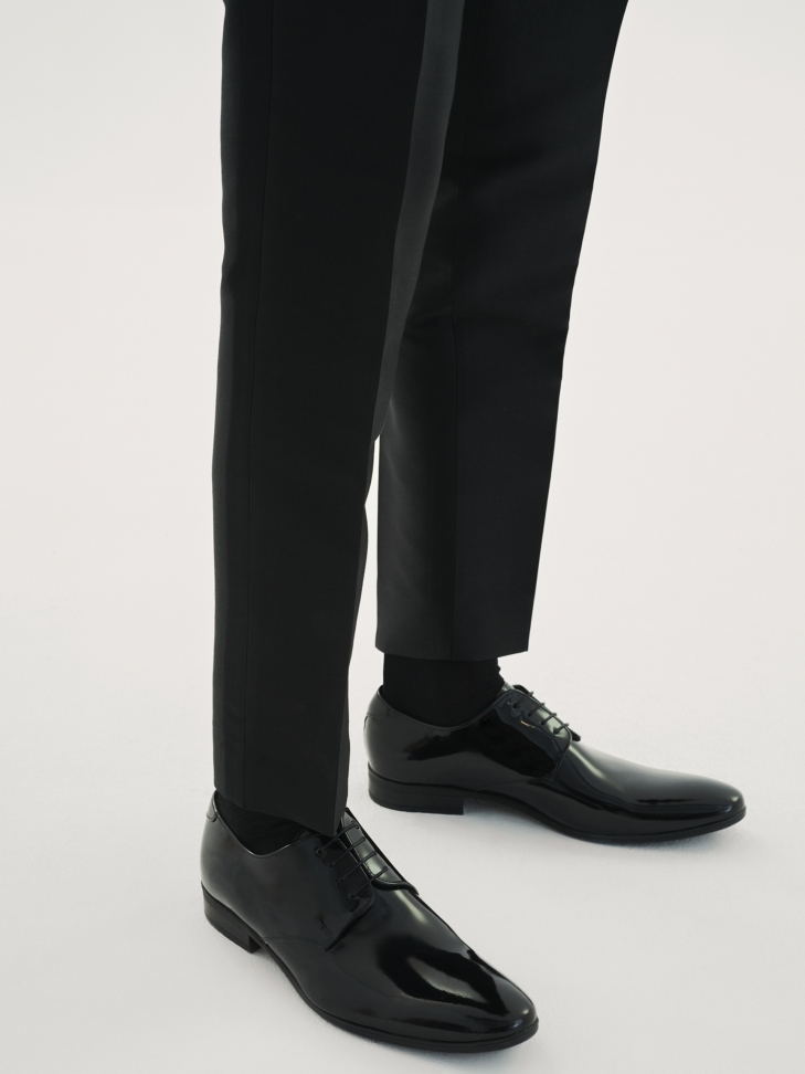 Czarne półbuty wizytowe