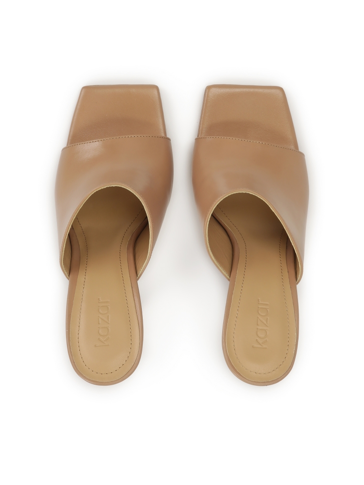 Eleganckie klapki na obcasie