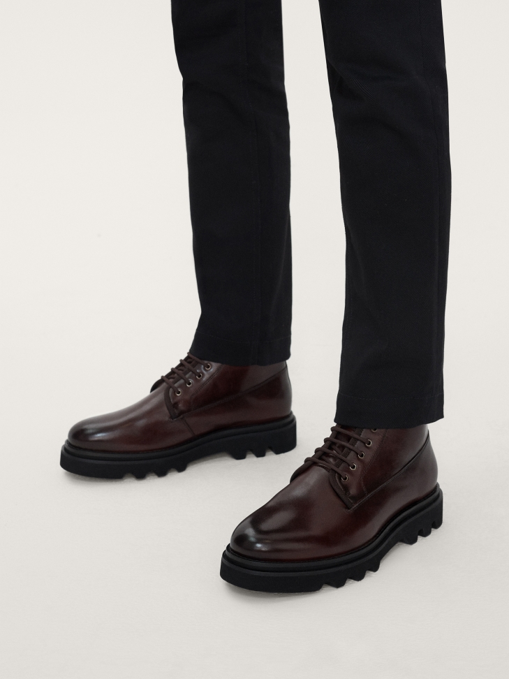 Brązowe skórzane trzewiki męskie ze sznurowaną cholewką