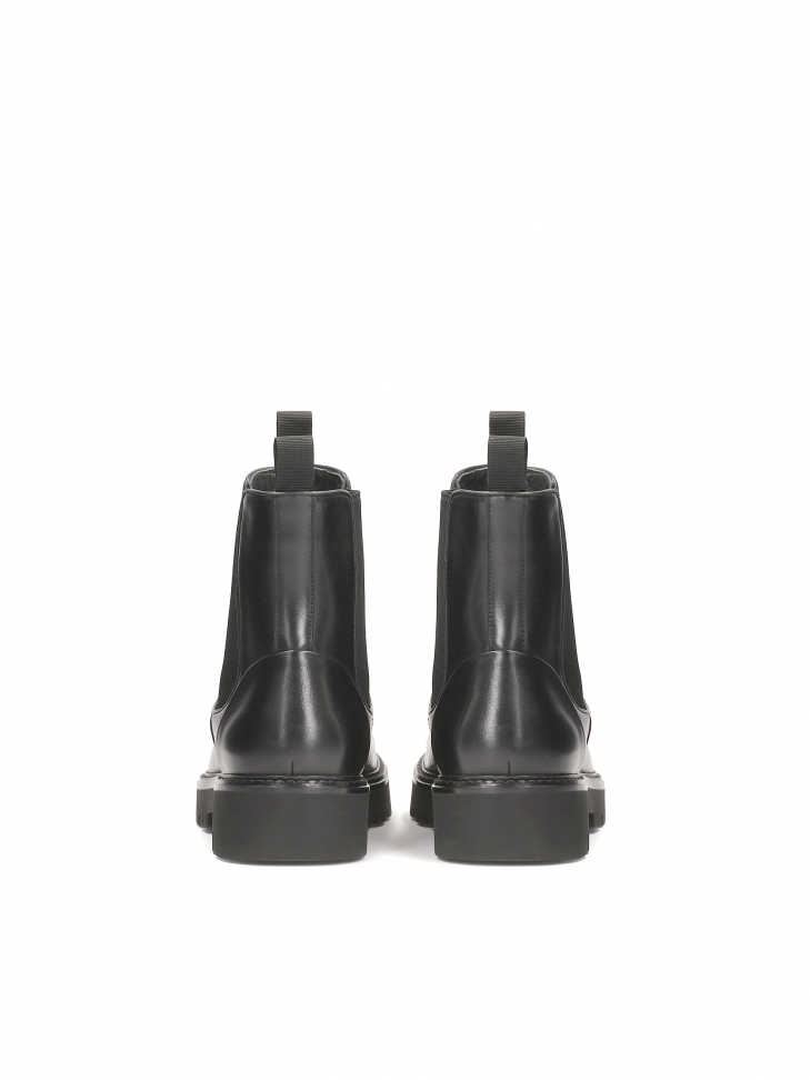 Klasyczne czarne sztyblety męskie na trepowej podeszwie