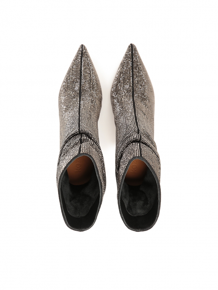 Zamszowe botki poyte yształkami