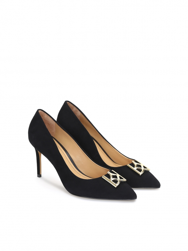 Czarne zamszowe czółenka z dużym monogramem