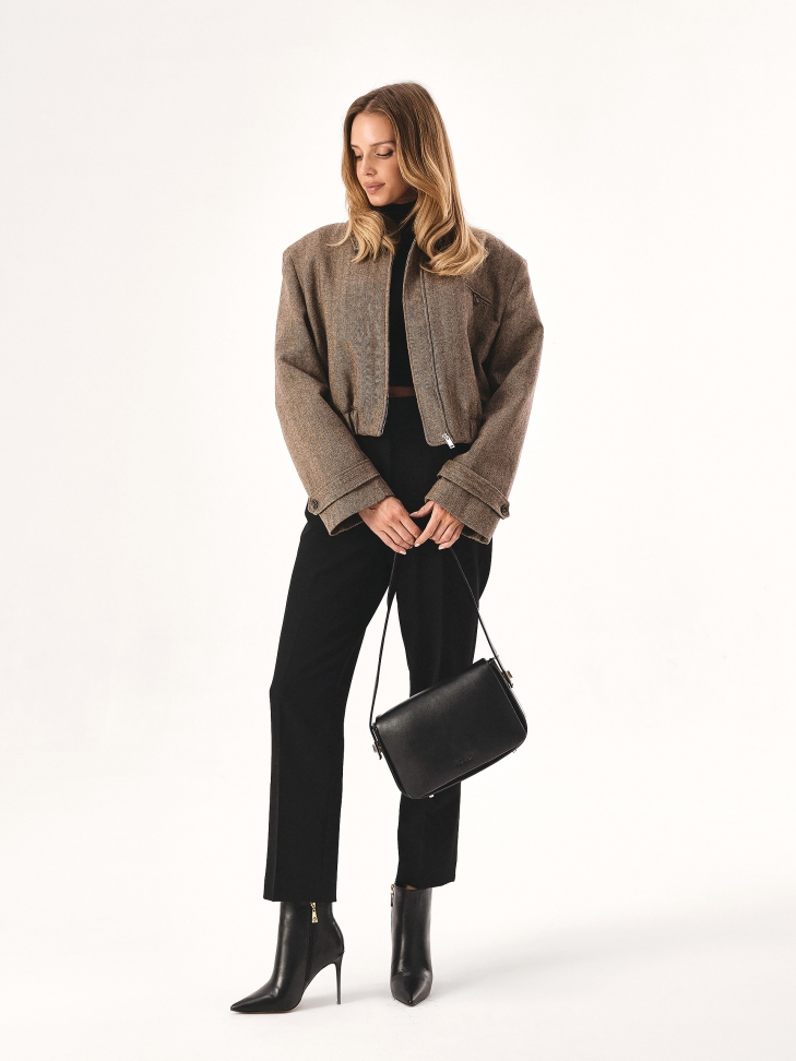 Czarne skórzane botki na obcasie