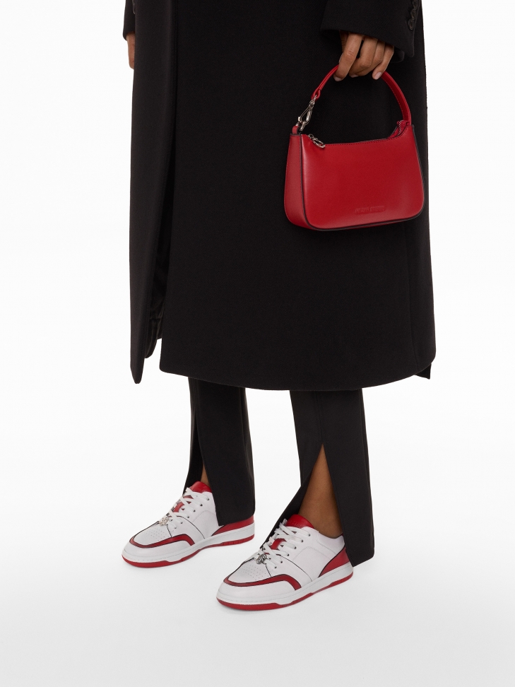 Czerwona torebka ze skóry licowej do noszenia za uchwyt