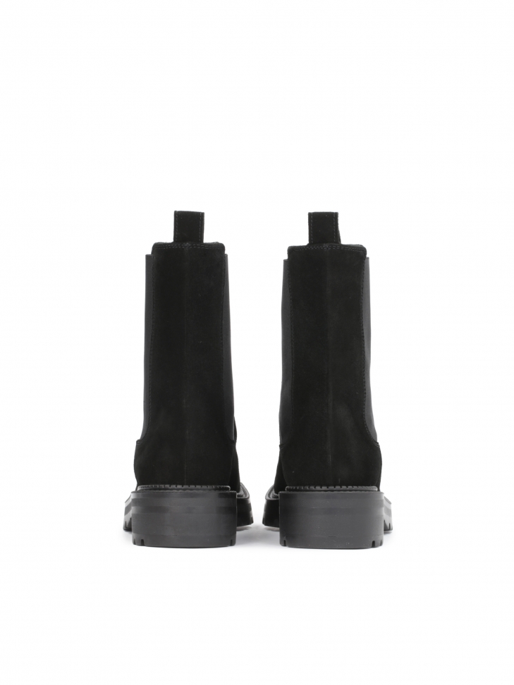 Czarne proste botki damskie typu chelsea z wsuwaną cholewką