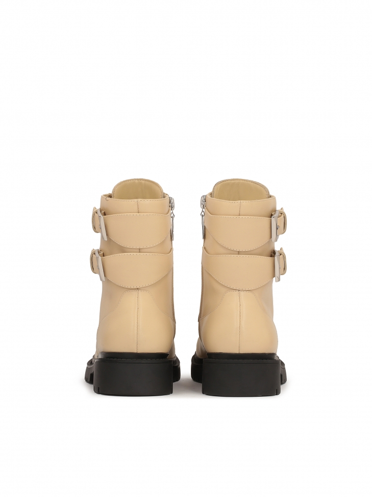 Beżowe skórzane trzewiki damskie w stylu militarnym
