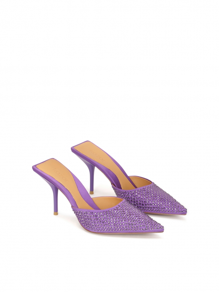 Fioletowe klapki z kwadratową podeszwą i spiczastym noskiem