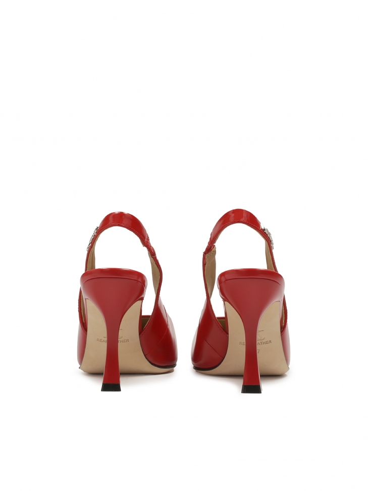 Czerwone czółenka slingback na kielichowym obcasie