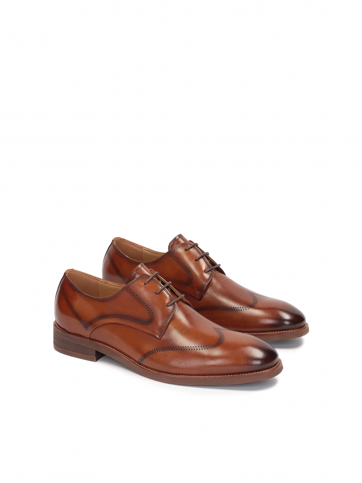 Skórzane półbuty męskie z delikatnym zdobieniem