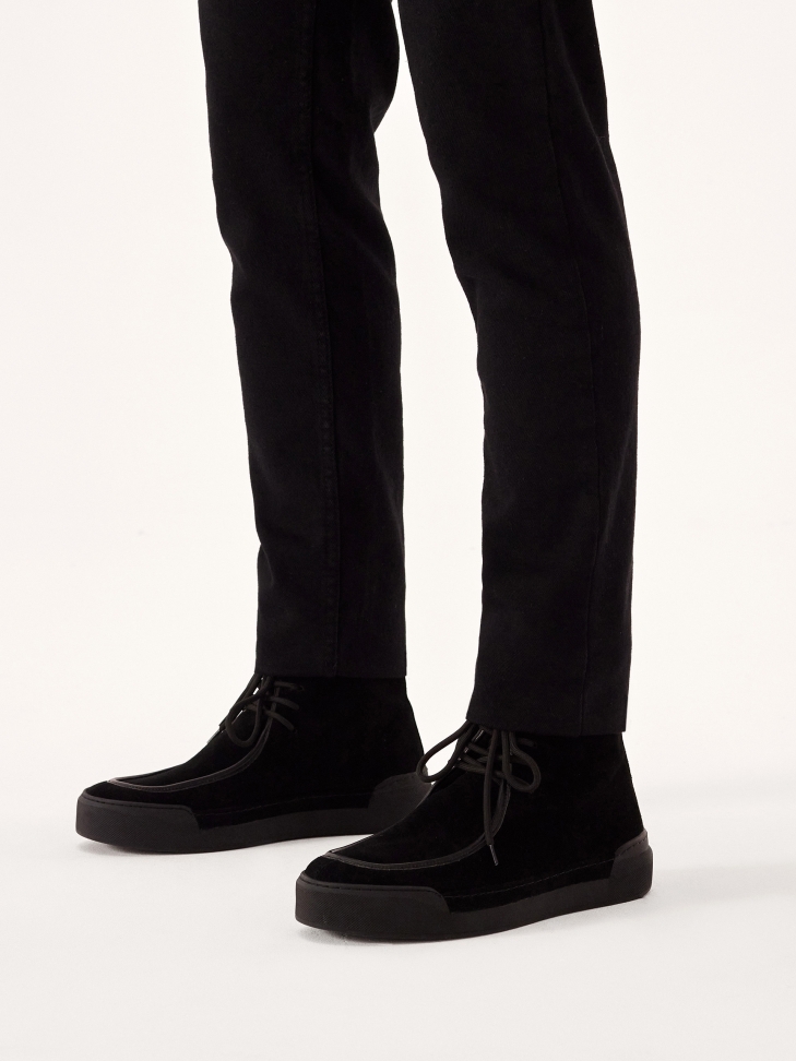 Zamszowe sznurowane sneakersy za kostkę