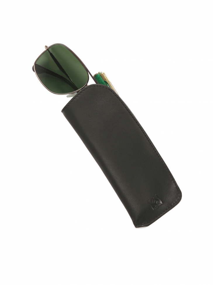 Skórzane czarne etui na okulary i długopis