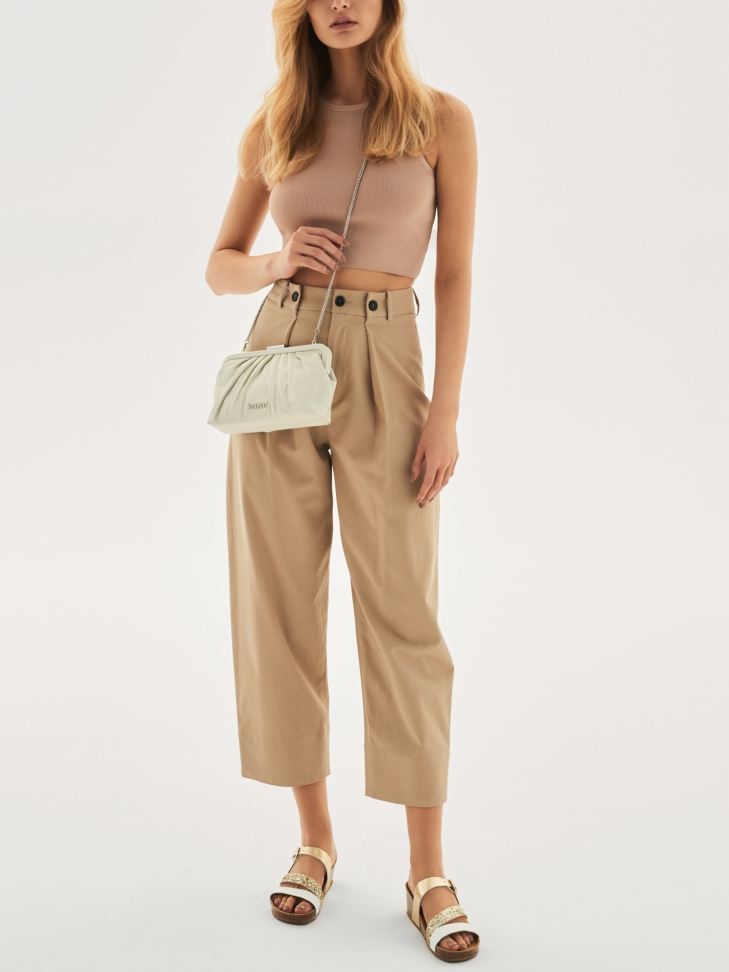 Złoto-białe klapki damskie