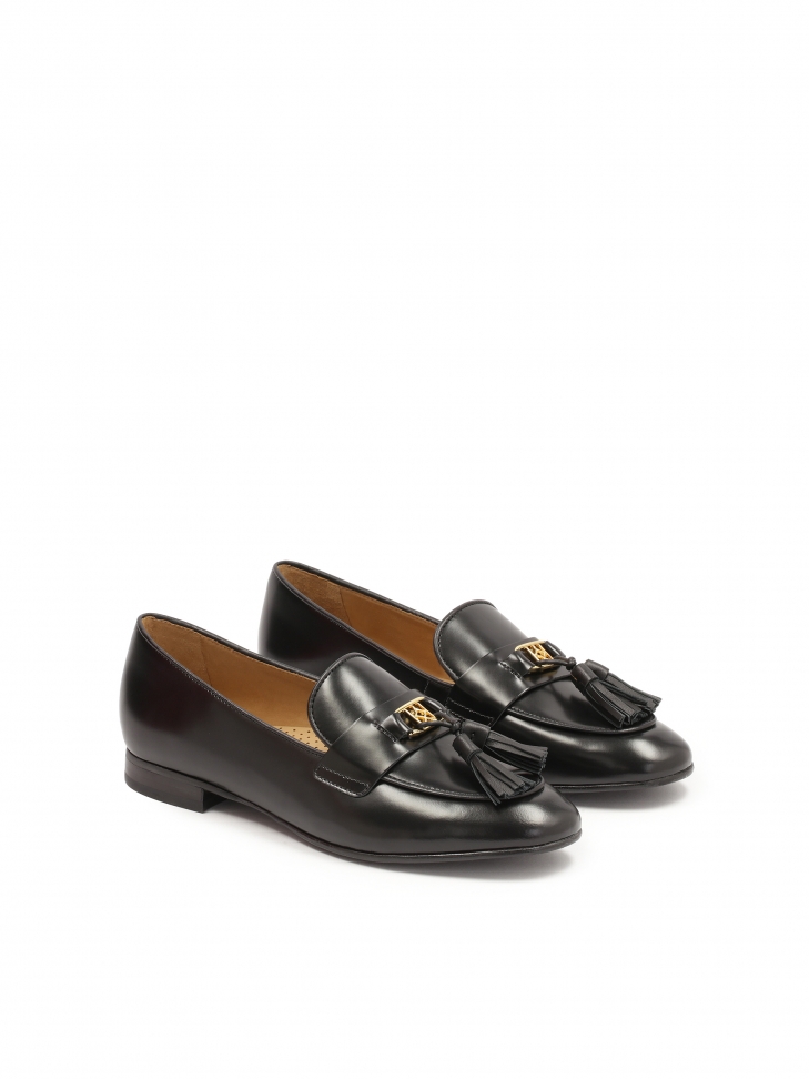 Płaskie wsuwane półbuty z chwostami