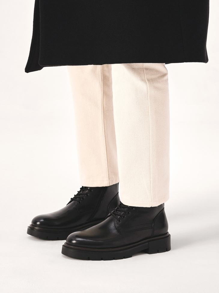 Klasyczne męskie trzewiki z sznurowaną cholewką