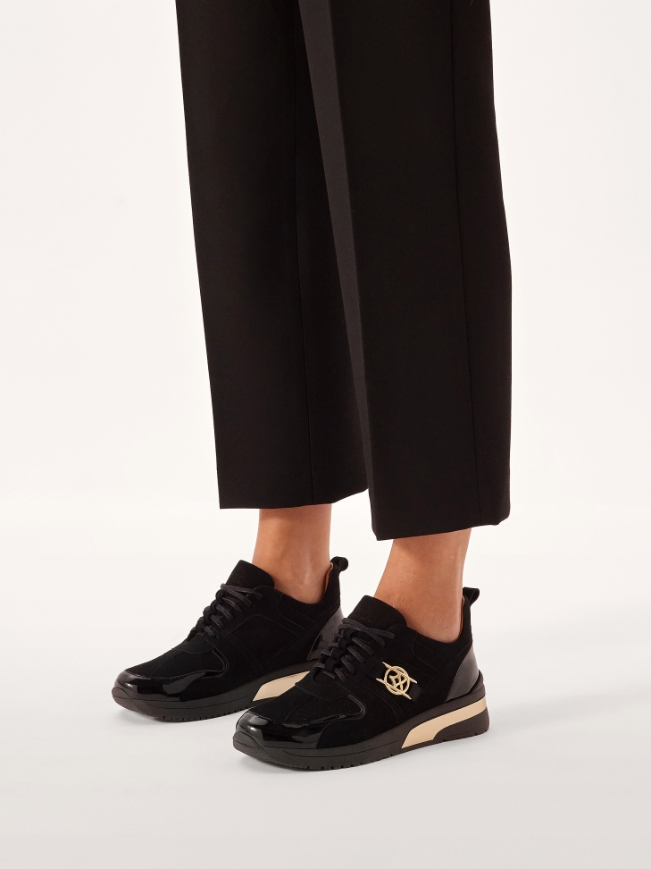 Sneakersy z łączonych materiałów na podwyższonej podeszwie