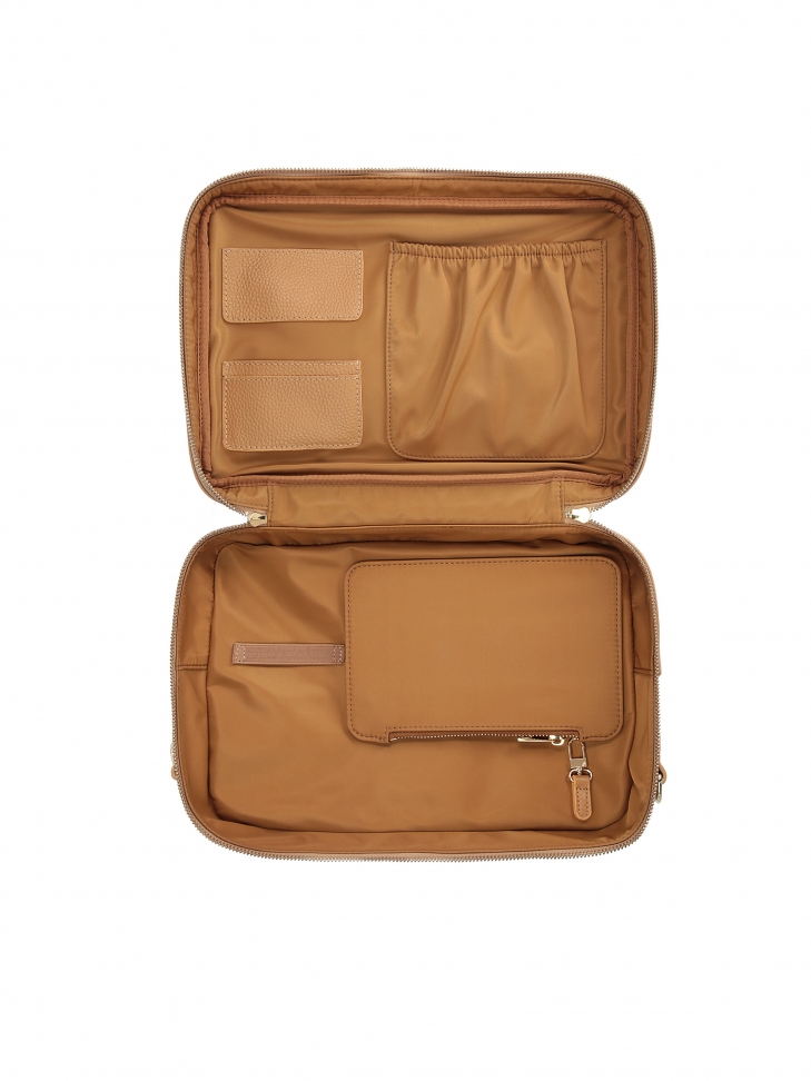 Jasnobrązowa skórzana torebka mommy bag z zaczepami do wózka