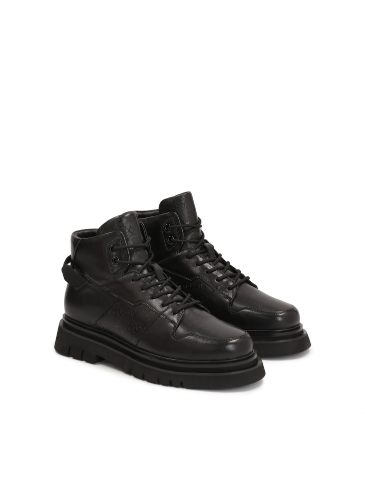 Skórzane czarne trzewiki męskie ze wstawkami w monogramy KAZAR