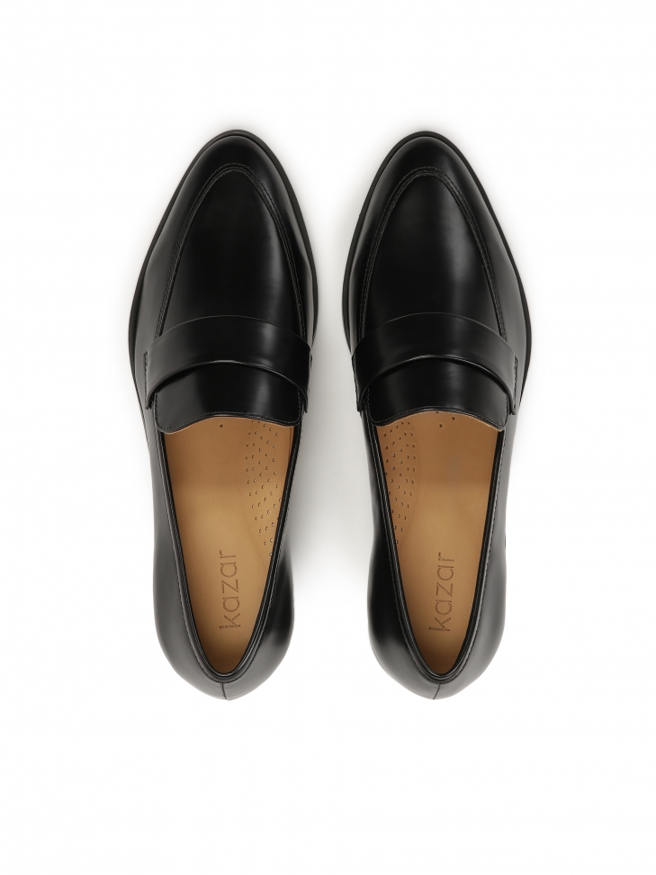 Czarne wsuwane półbuty ze skóry box